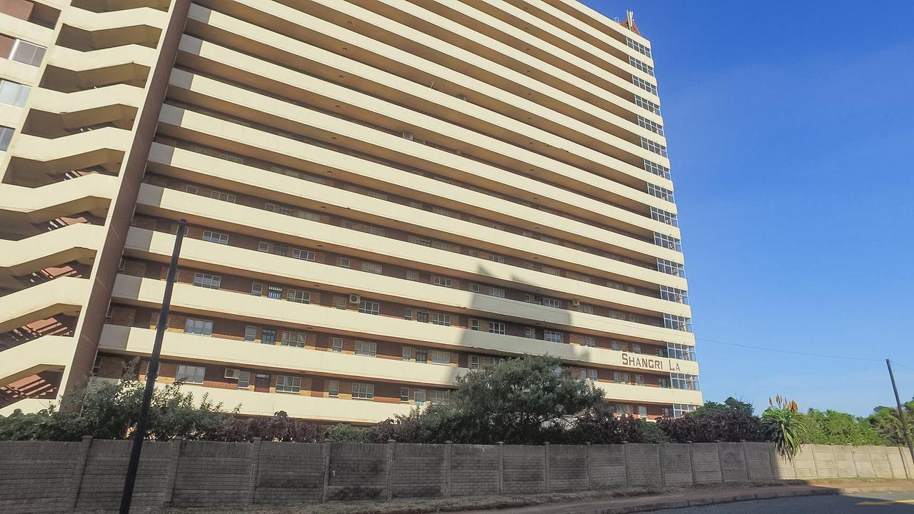 Shangri LA Apartment 208&803 Amanzimtoti Bagian luar foto