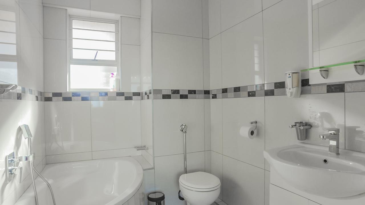 Shangri LA Apartment 208&803 Amanzimtoti Bagian luar foto