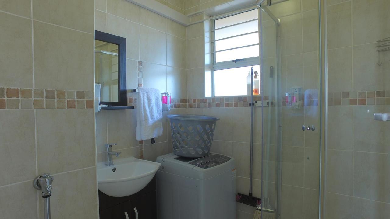 Shangri LA Apartment 208&803 Amanzimtoti Bagian luar foto